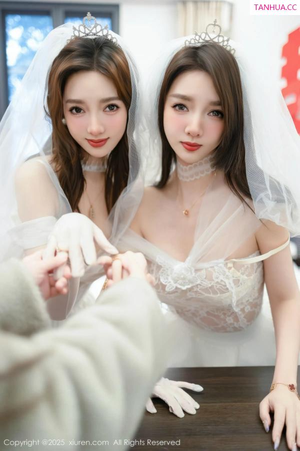   [XiuRen]高清写真图 2025.12.31 No.11184 Twins-桃之夭夭 白色蕾丝婚纱第7张图片